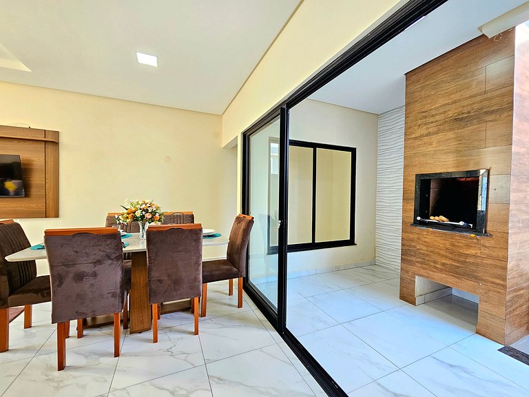 Casa 3 Quartos 2 Banheiros prox Cataratas e Centro