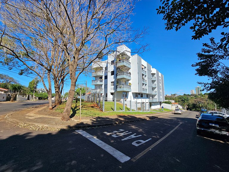 Apt região central para 5 com garagem