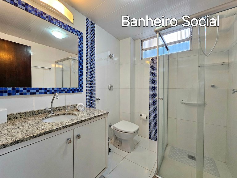 Apt Centro 2 quartos 2 banheiros com garagem
