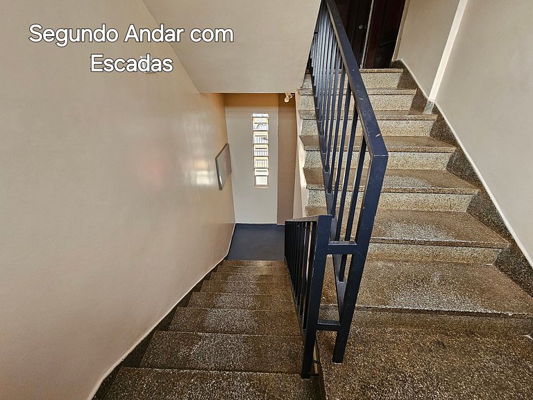 Apt Centro 2 quartos 2 banheiros com garagem