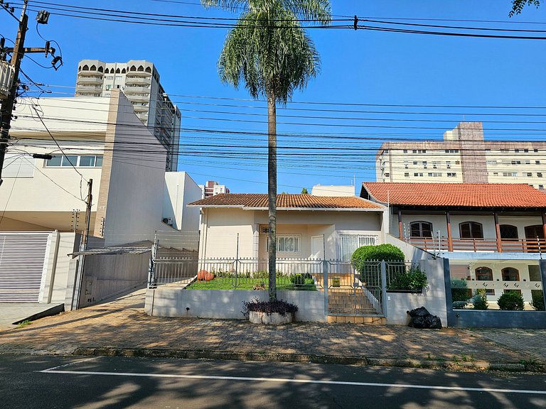 Casa Ampla 5 Quartos 5 banheiros no centro de Foz