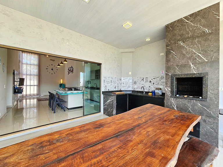 Casa quintal amplo prox Cataratas Aeropt e Argenti