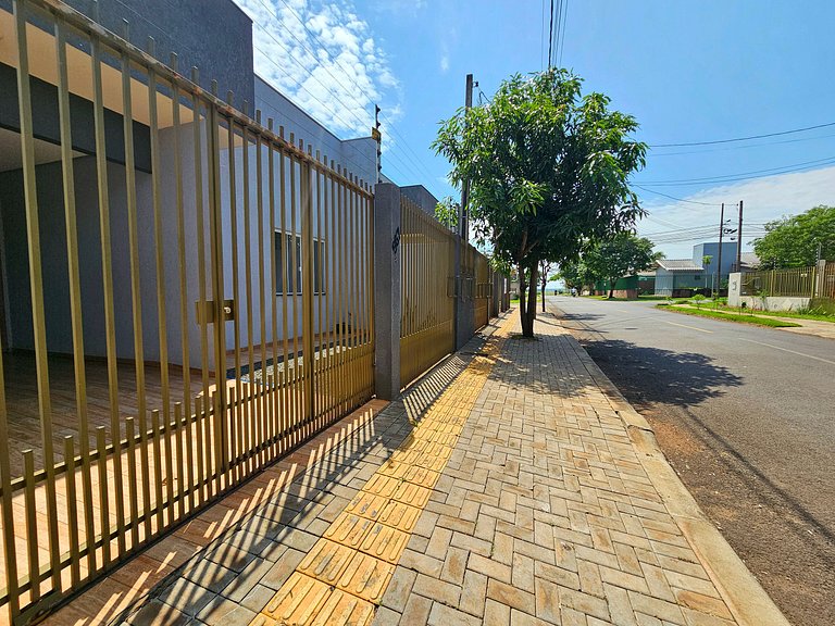 Casa prox Paraguai e Itaipu com churrasqueira