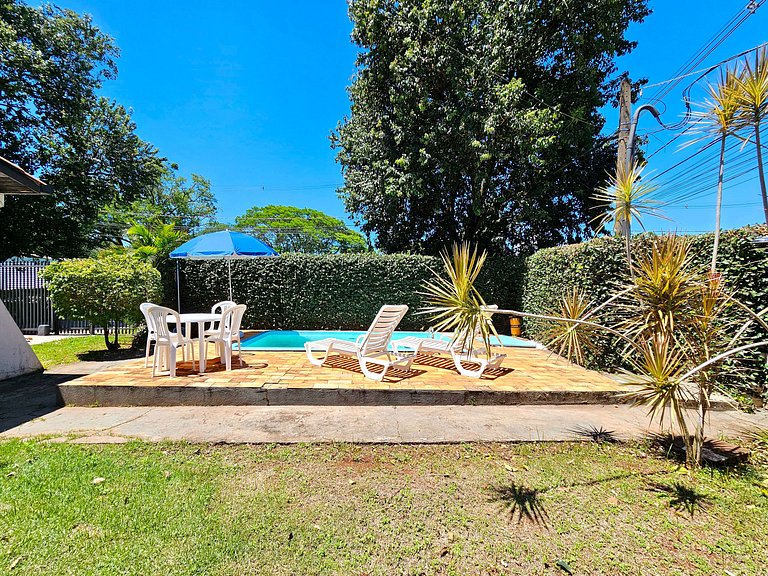 Casa Quintal amplo 3 quartos prox centro