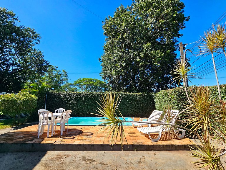 Casa Quintal amplo 3 quartos prox centro