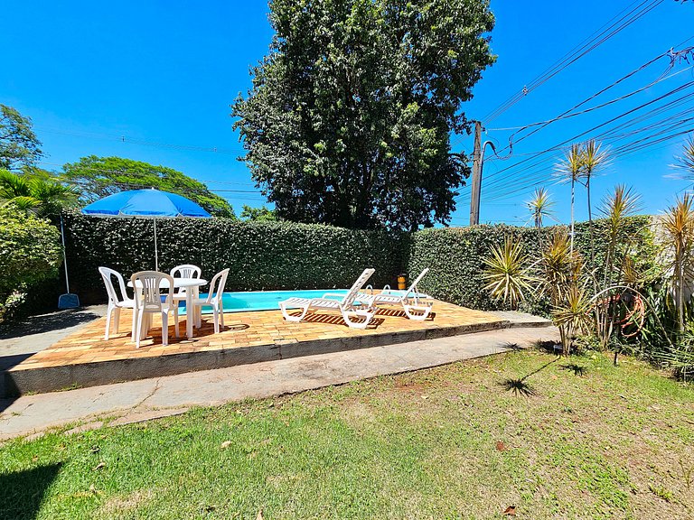 Casa Quintal amplo 3 quartos prox centro