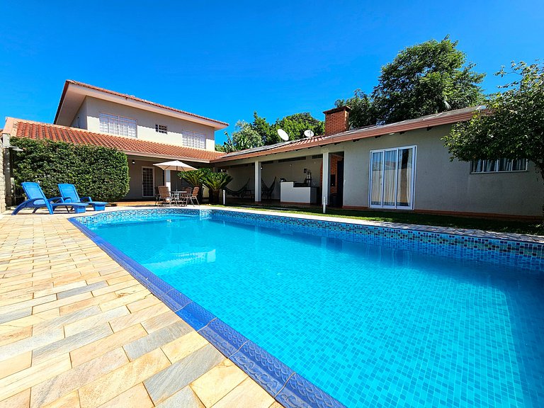 Linda casa 5 quartos prox a av cataratas e centro