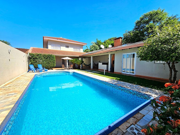 Linda casa 5 quartos prox a av cataratas e centro