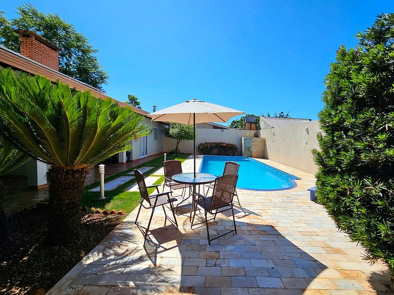 Linda casa 5 quartos prox a av cataratas e centro