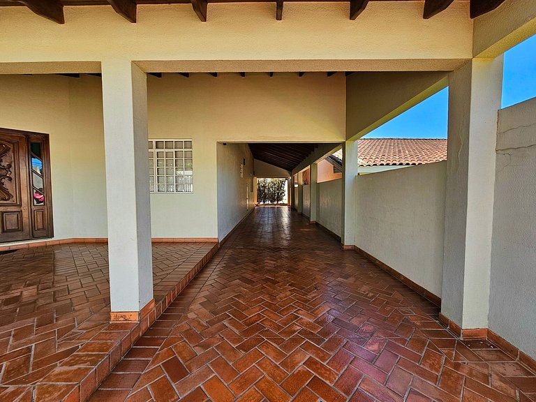 Linda casa 5 quartos prox a av cataratas e centro