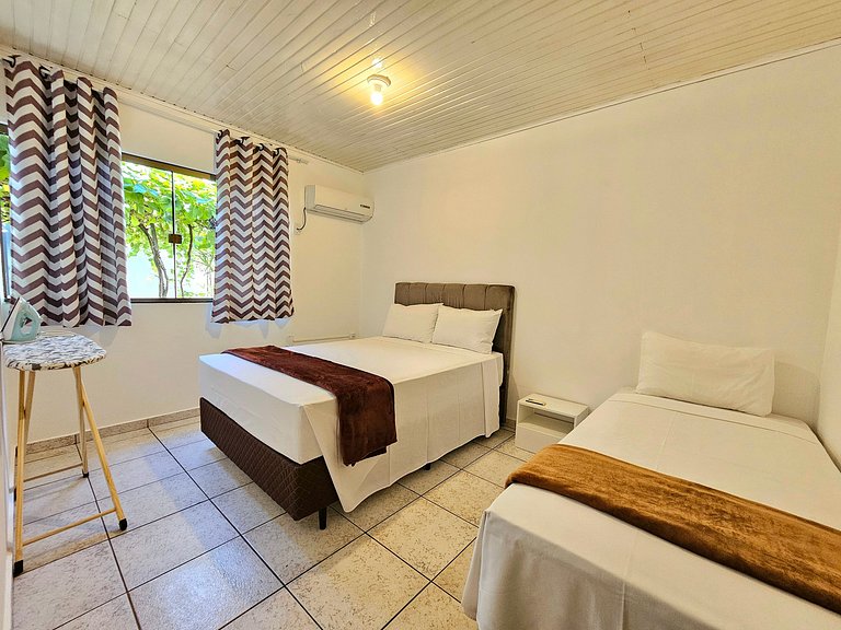 Casa 3 quartos piscina prox Centro e Argentina