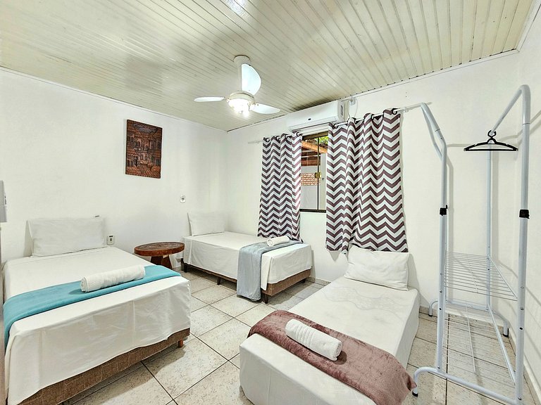 Casa 3 quartos piscina prox Centro e Argentina