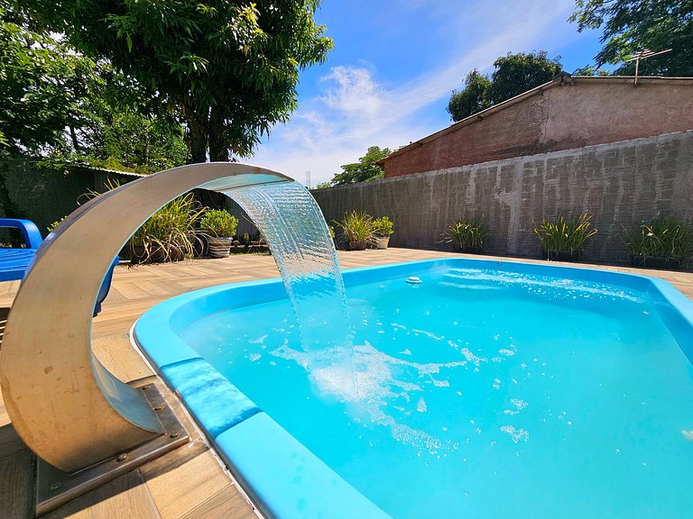 Casa 3 quartos piscina prox Centro e Argentina