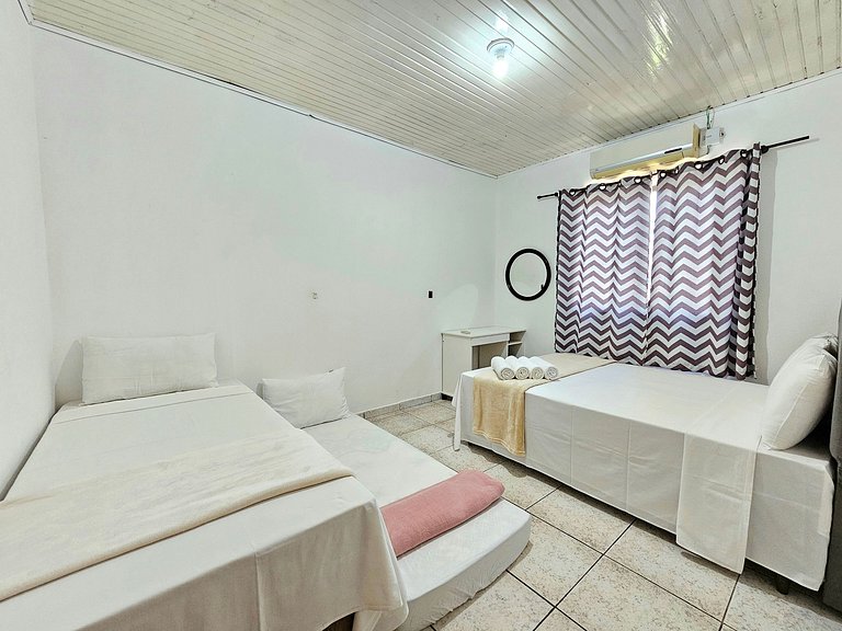 Casa 3 quartos piscina prox Centro e Argentina