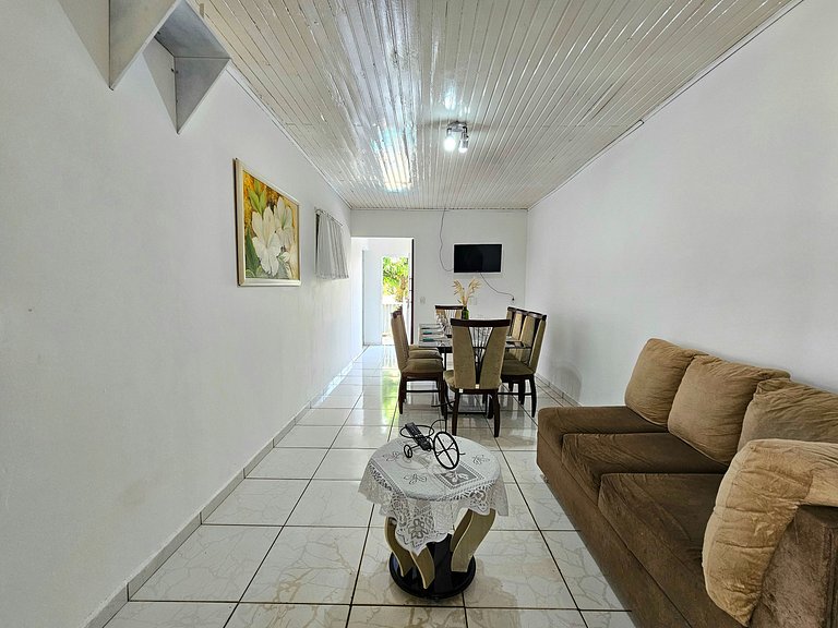 Casa 3 quartos piscina prox Centro e Argentina