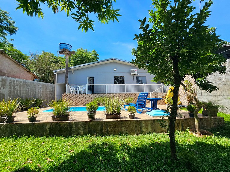 Casa 3 quartos piscina prox Centro e Argentina