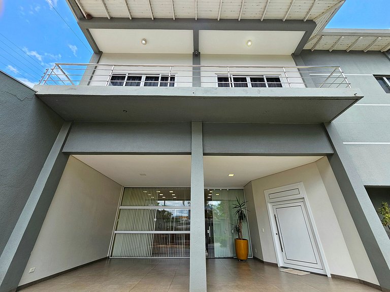 Alto Padrão quarto térreo, no centro de Foz