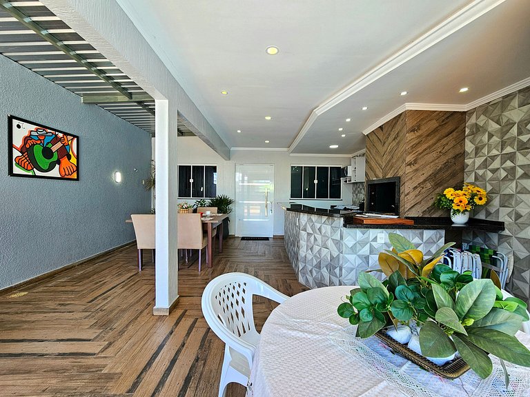 Casa 2 suítes churrasq e piscina 7 min do centro