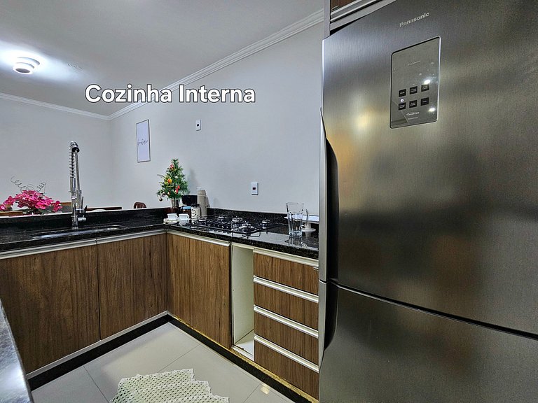 Casa 2 suítes churrasq e piscina 7 min do centro