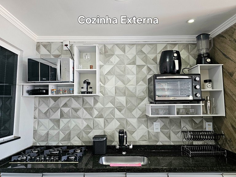 Casa 2 suítes churrasq e piscina 7 min do centro