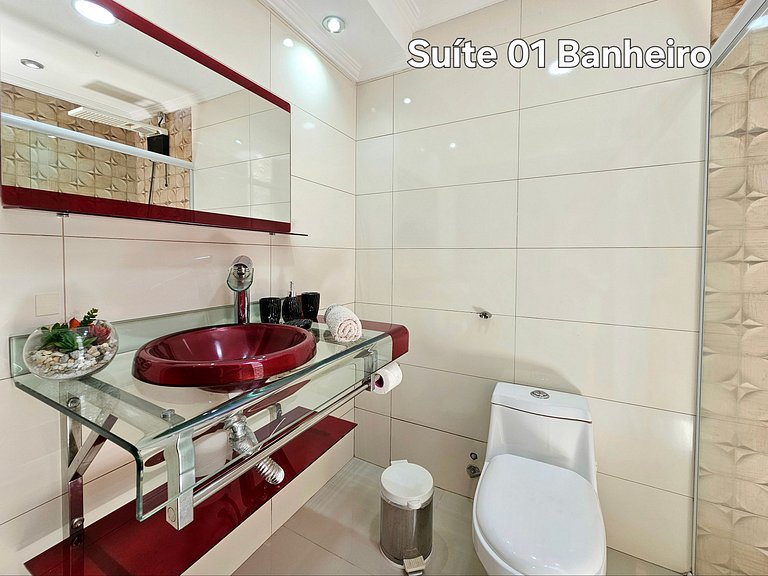 Casa 2 suítes churrasq e piscina 7 min do centro