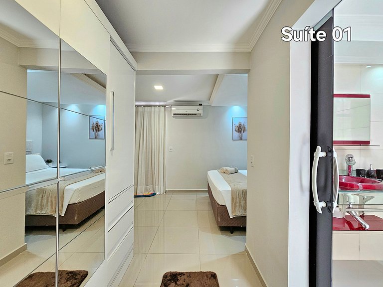 Casa 2 suítes churrasq e piscina 7 min do centro