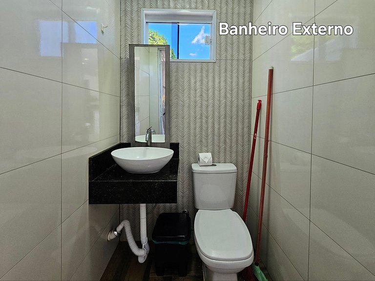 Casa 2 suítes churrasq e piscina 7 min do centro