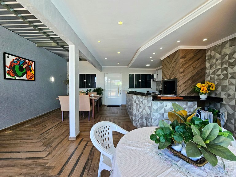 Casa 2 suítes churrasq e piscina 7 min do centro