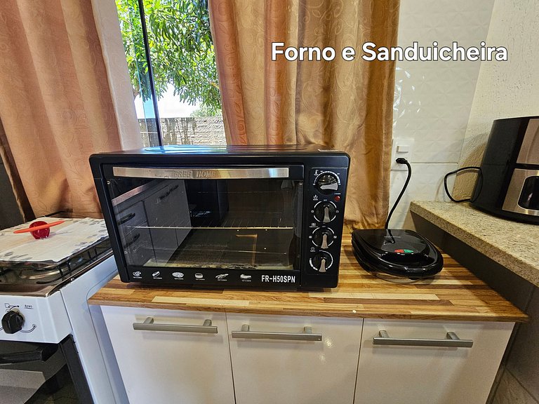 Casa 3 quartos 2 banheiros com quintal 10mi centro