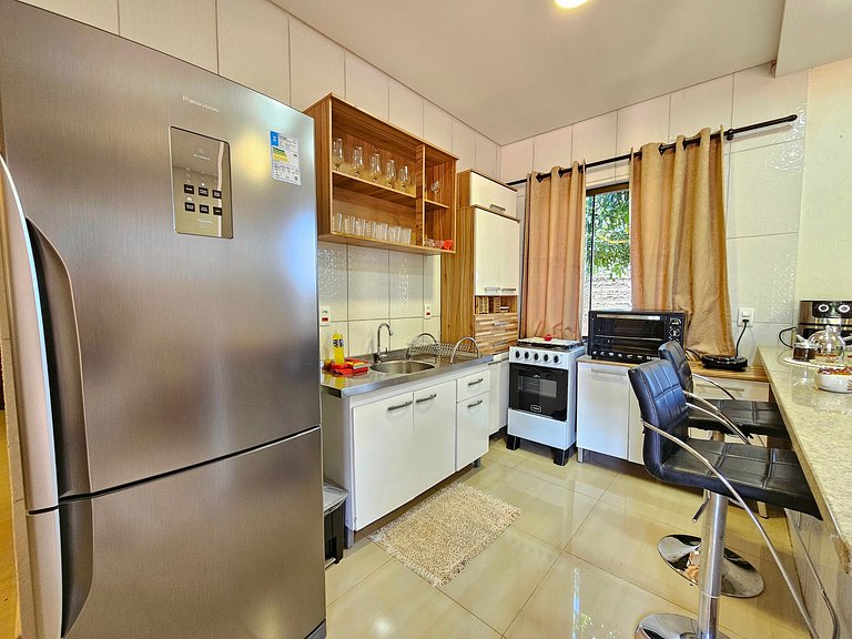 Casa 3 quartos 2 banheiros com quintal 10mi centro