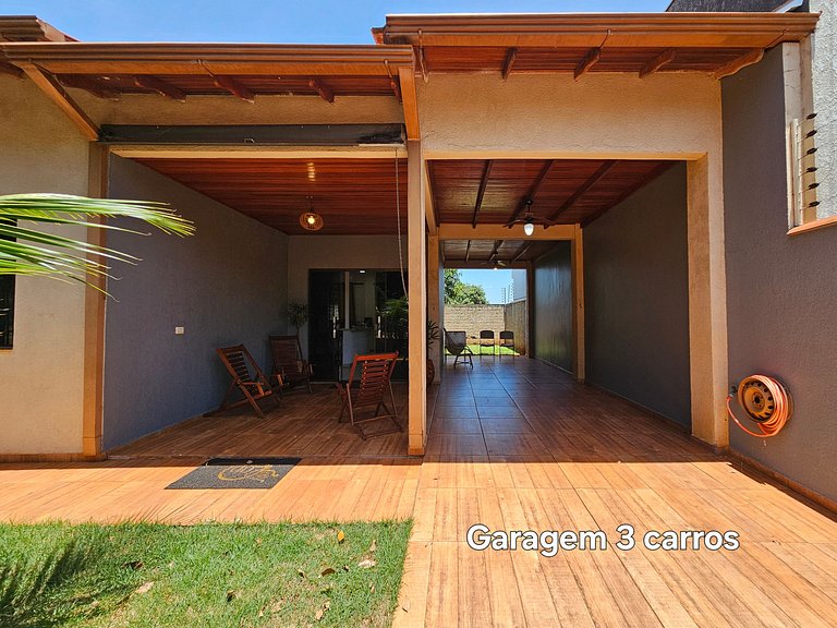 Casa 3 quartos 2 banheiros com quintal 10mi centro