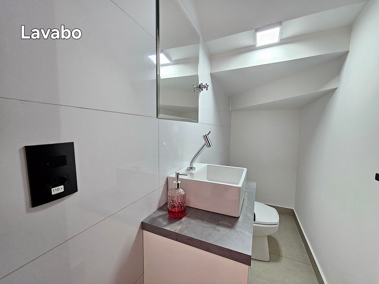 Sobrado novíssimo 3 quartos melhor bairro de foz