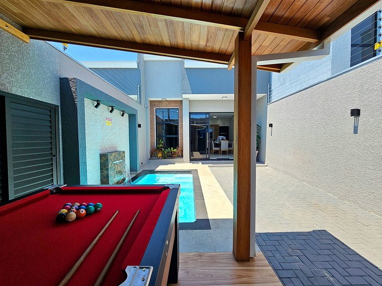 Casa 01 Nova com lazer TOP 10 min Paraguai