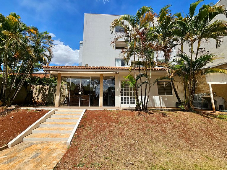 Casa piscina Quintal amplo 3 min centro