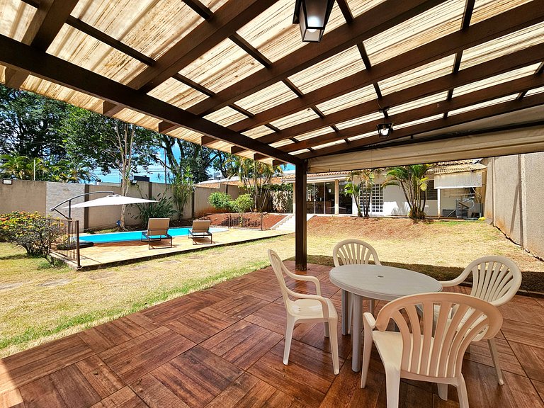 Casa piscina Quintal amplo 3 min centro