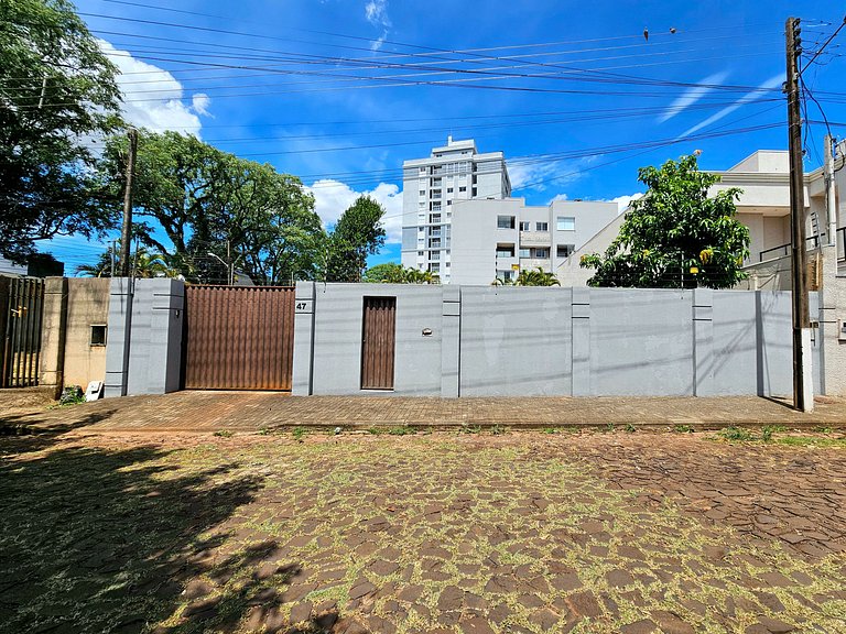Casa piscina Quintal amplo 3 min centro