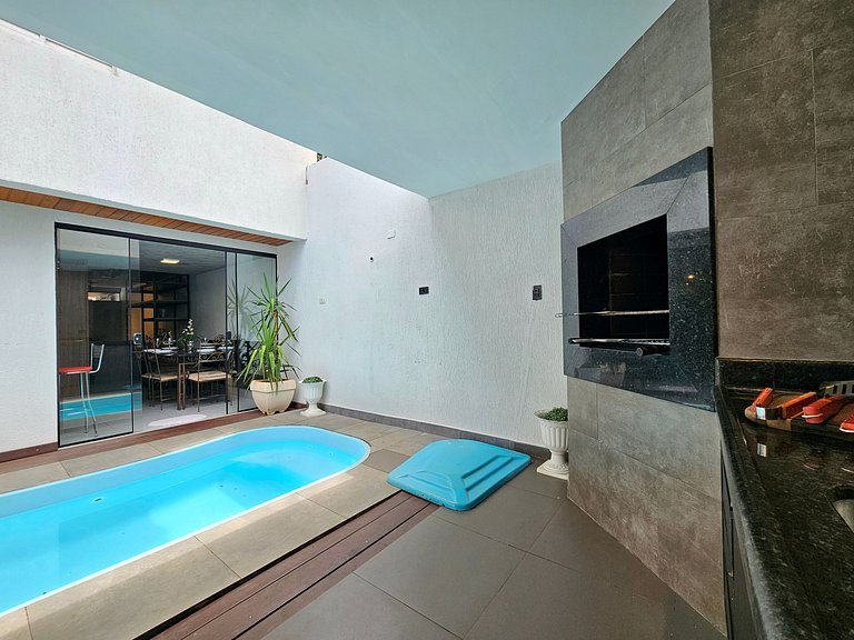 Sobrado com Piscina prox Centro e Cataratas