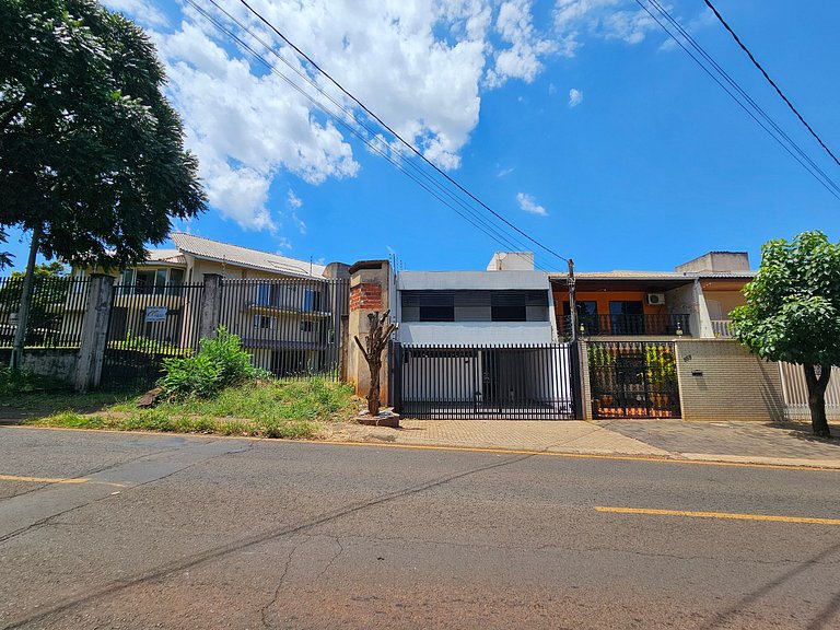 Sobrado com Piscina prox Centro e Cataratas