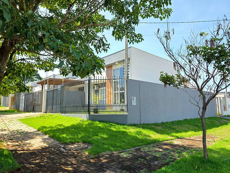 Casa 2 Quartos 10 min centro e 20 min Cataratas