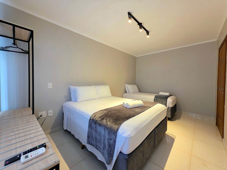 Casa Ampla 5 quartos área lazer TOP lado Paraguai