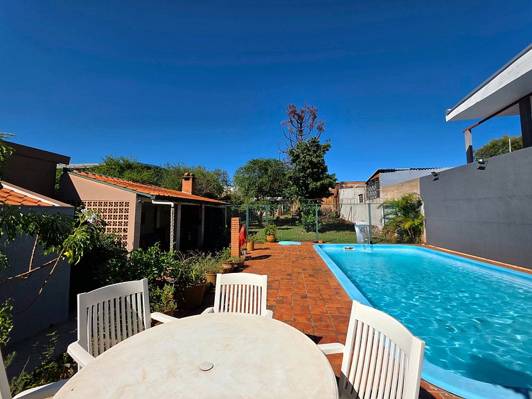 Casa Ampla 5 quartos área lazer TOP lado Paraguai