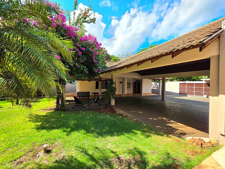 7 quartos - ótima área de lazer prox Centro e Cataratas