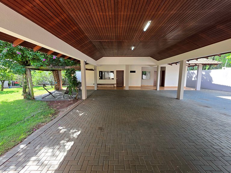 7 quartos - ótima área de lazer prox Centro e Cataratas