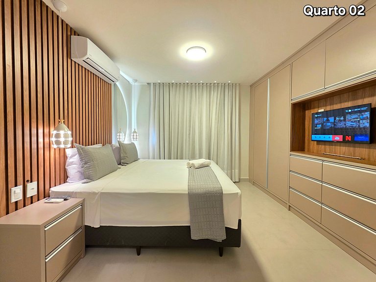 Apt Alto Pãdrão 2 quartos 2 banheiros 2 min centro