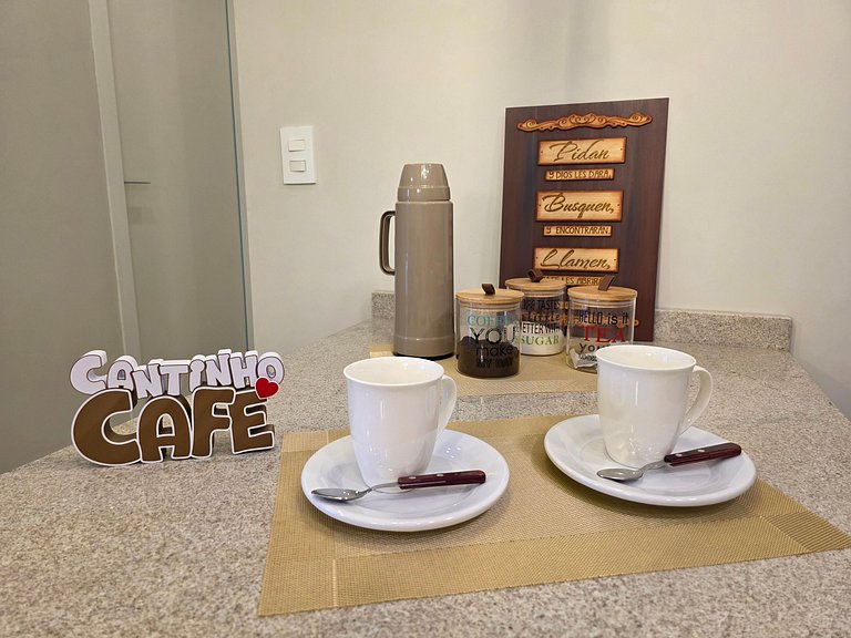 Apt Alto Pãdrão 2 quartos 2 banheiros 2 min centro