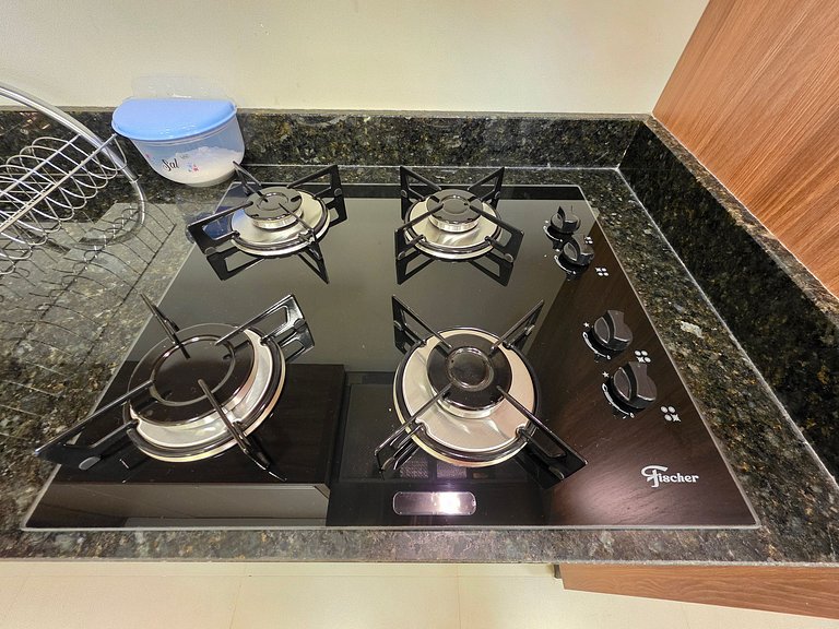Apt Alto Pãdrão 2 quartos 2 banheiros 2 min centro