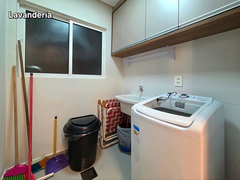 Apt Alto Pãdrão 2 quartos 2 banheiros 2 min centro