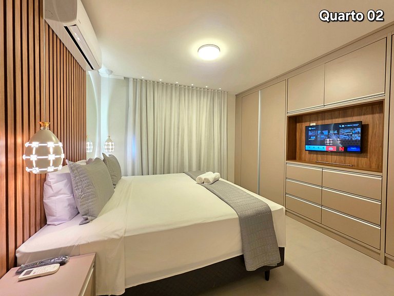 Apt Alto Pãdrão 2 quartos 2 banheiros 2 min centro