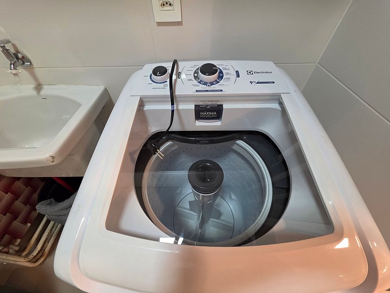 Apt Alto Pãdrão 2 quartos 2 banheiros 2 min centro