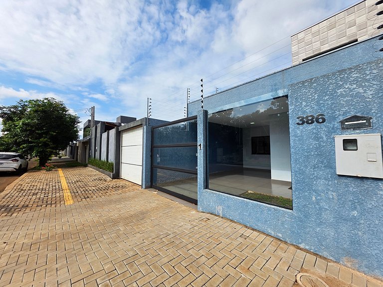 Casa 3 Quartos 2 Banheiros prox Cataratas e Centro
